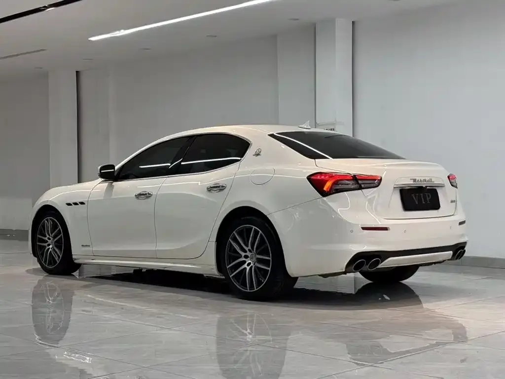 Maserati Ghibli — фото 5