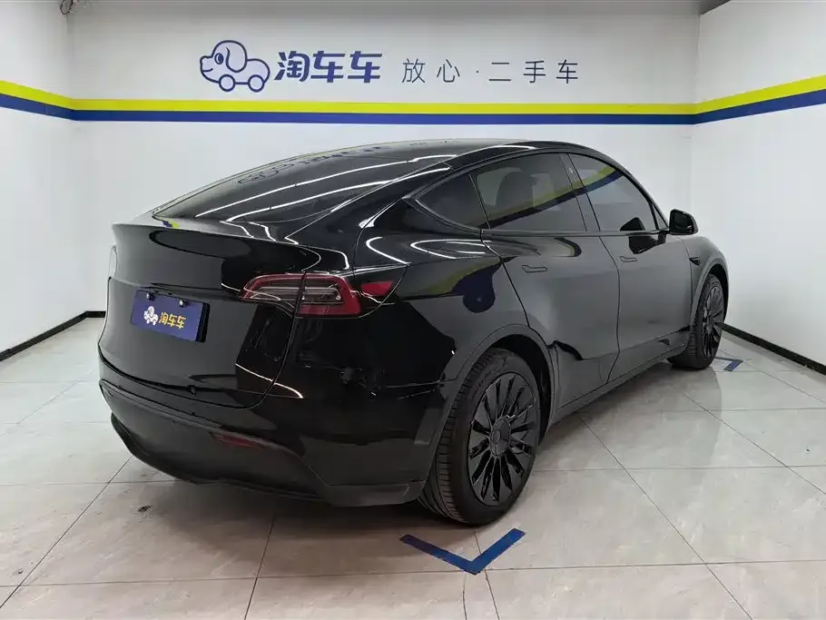 Tesla Model Y — фото 4