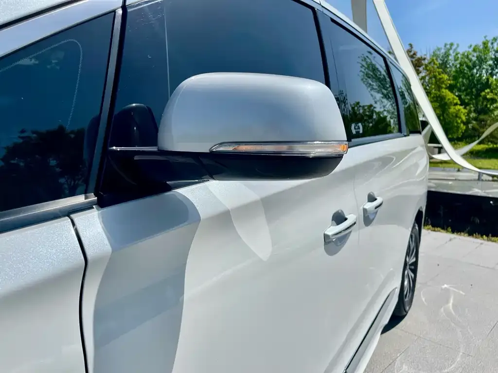 GAC Motor Trumpchi M8 — фото 10