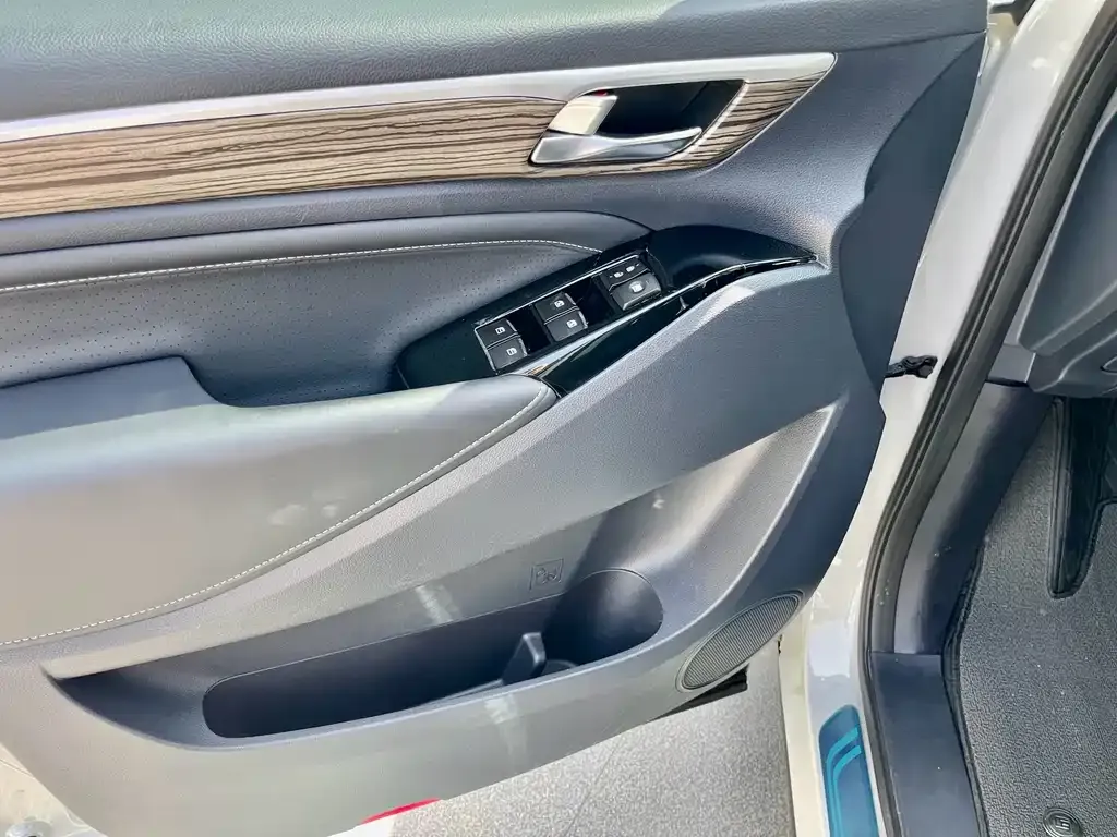 GAC Motor Trumpchi M8 — фото 9