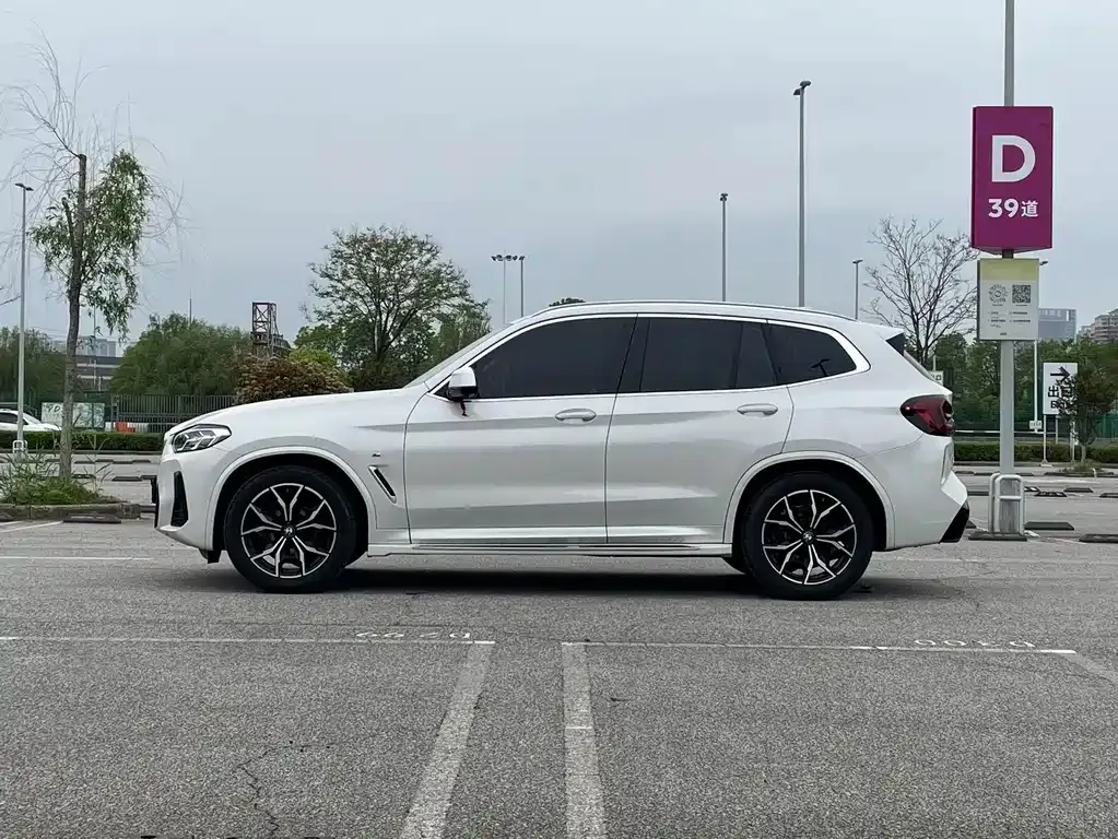 BMW X3 — фото 10