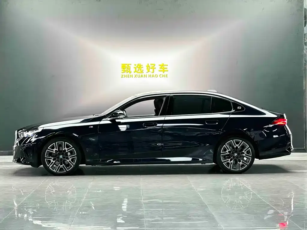 BMW 5 Series — фото 2