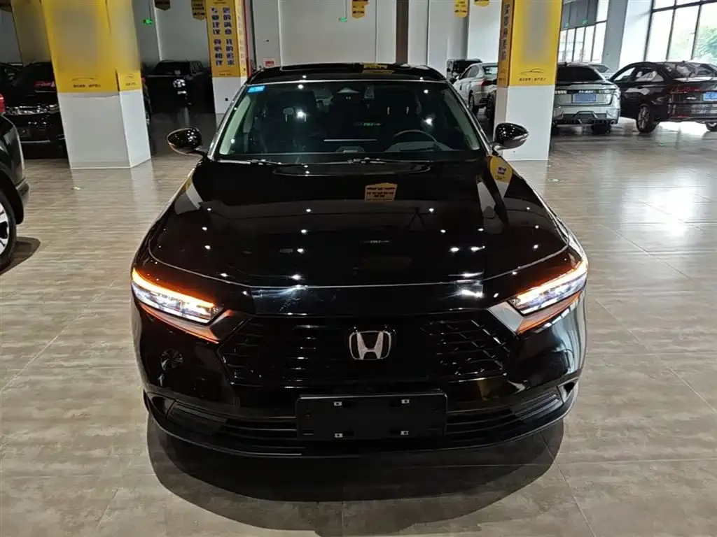 Honda Accord — фото 6