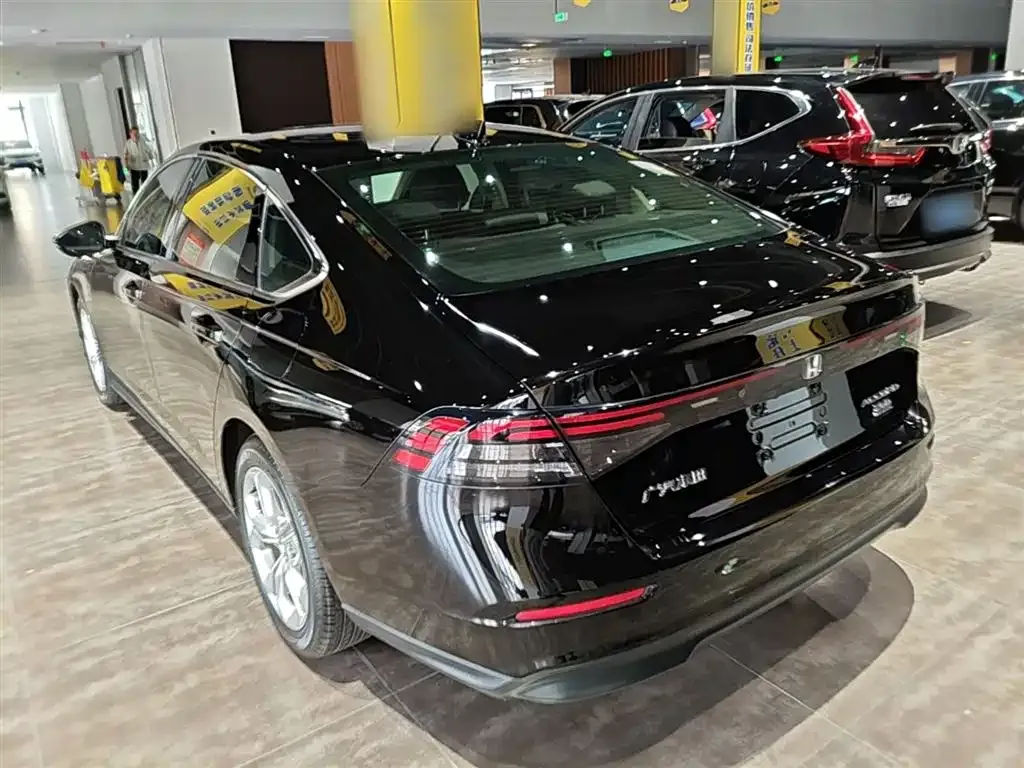 Honda Accord — фото 3