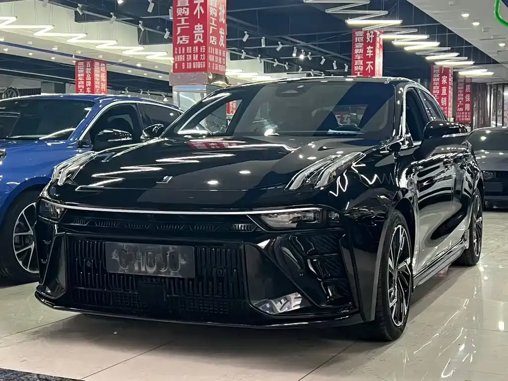 Lynk & Co 03