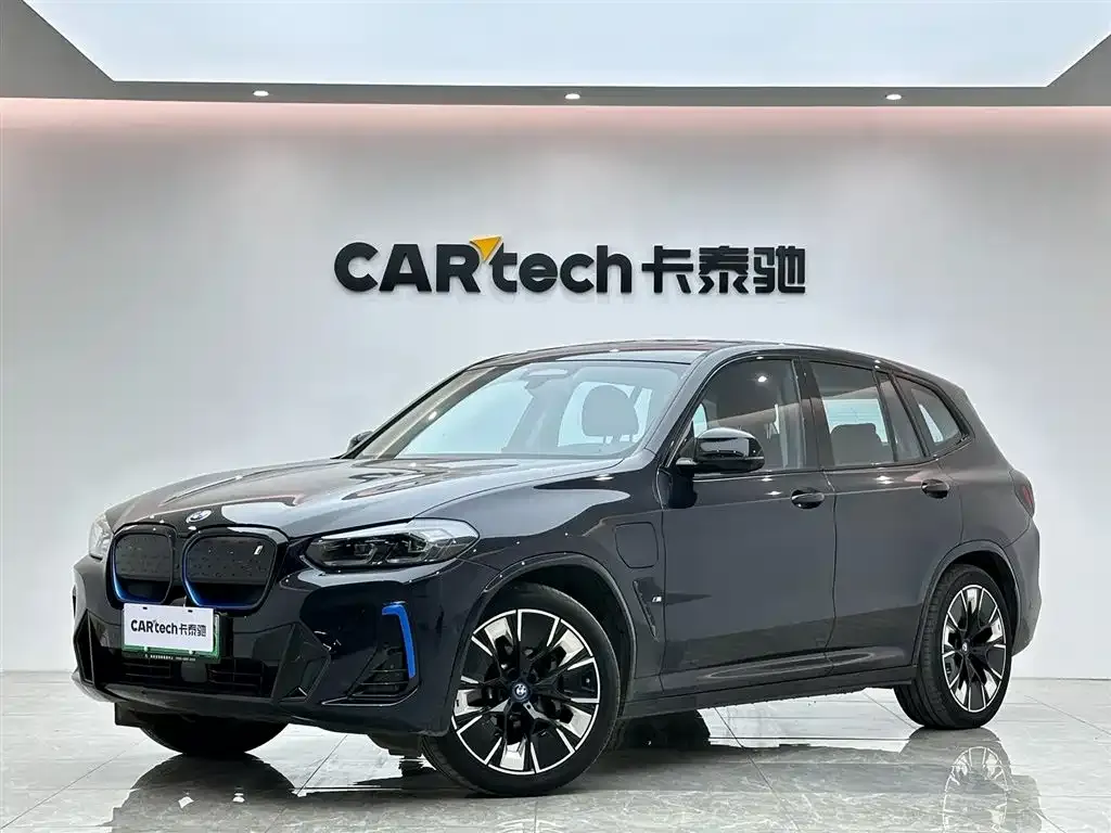 BMW iX3 — фото 1