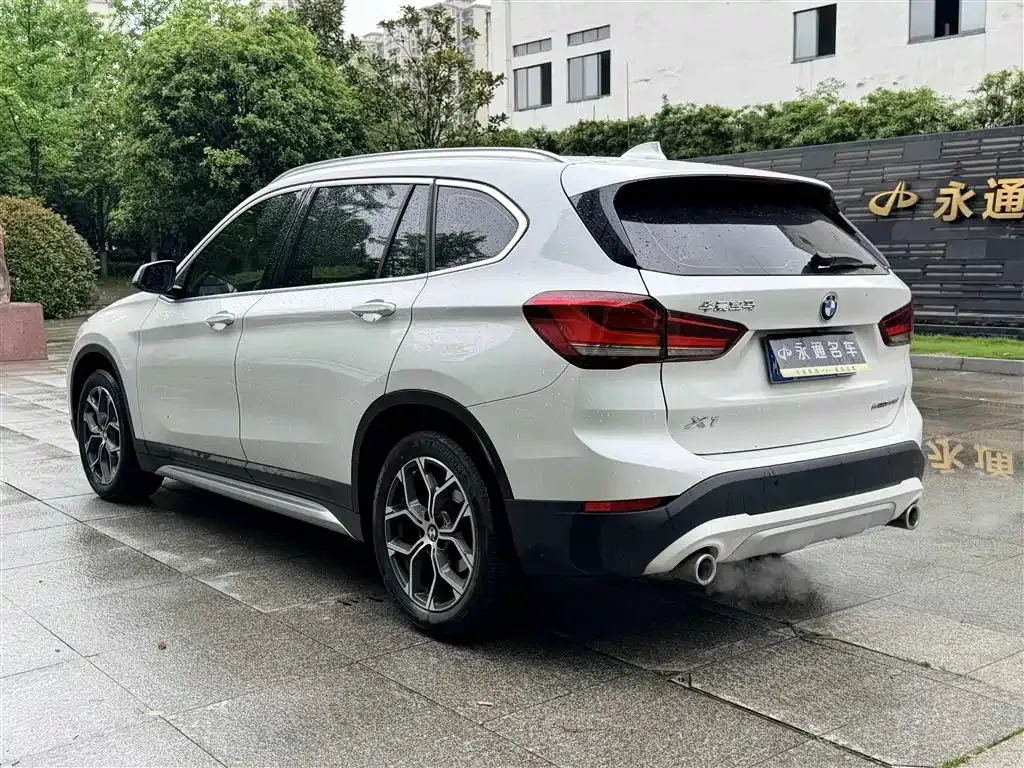 BMW X1 — фото 5