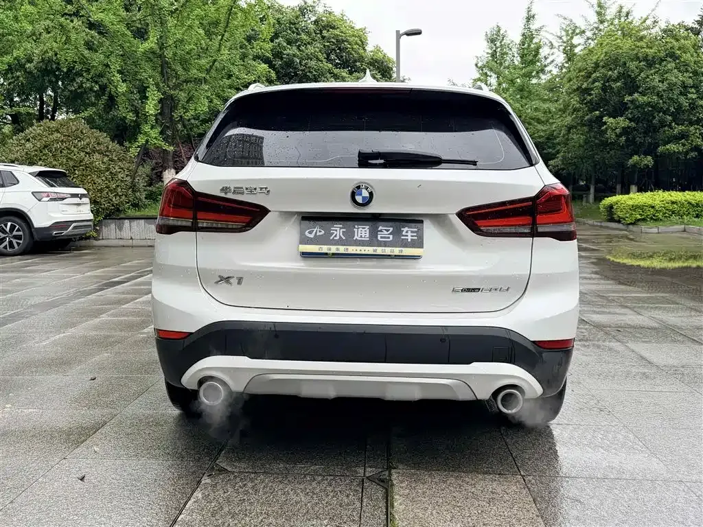 BMW X1 — фото 8