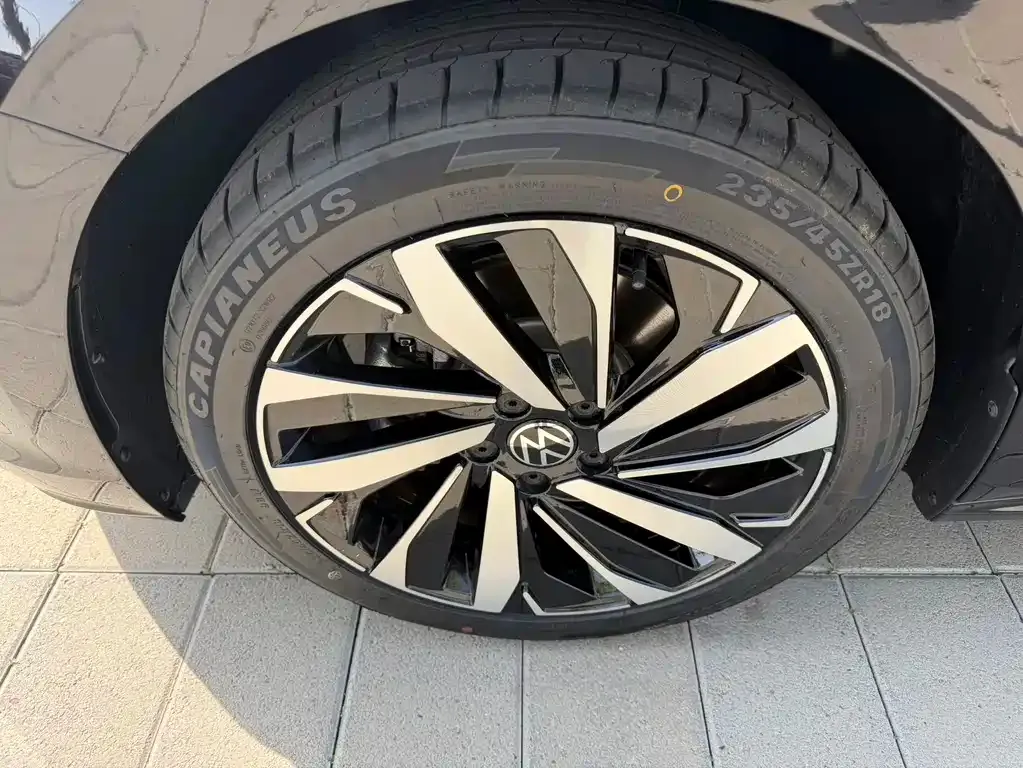 Volkswagen Passat — фото 4