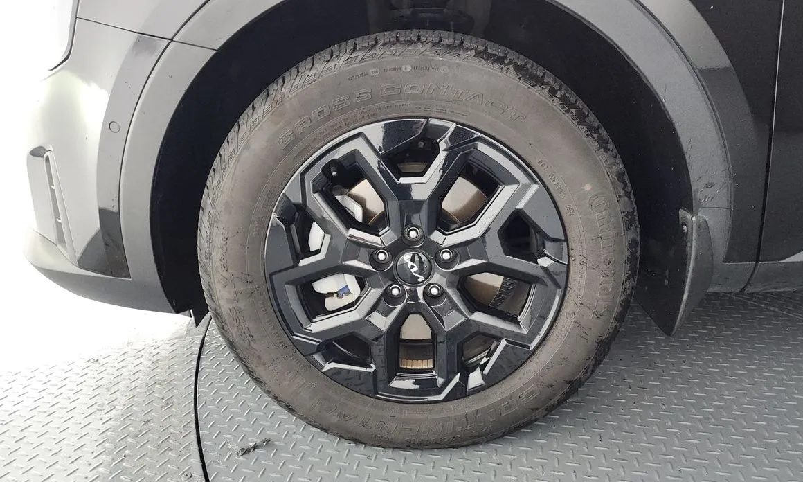 Kia Sorento — фото 7