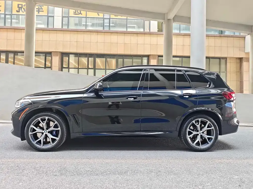 BMW X5 (Import) — фото 2