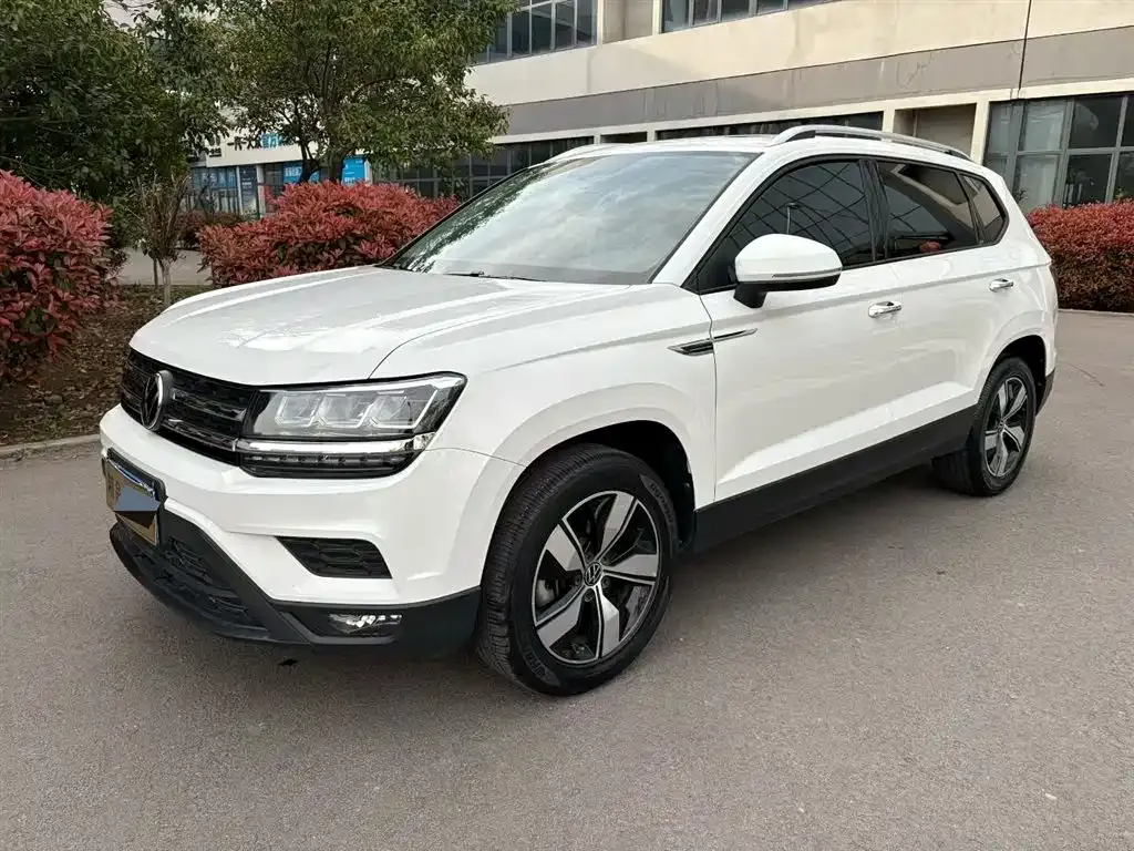 Volkswagen Tharu — фото 1
