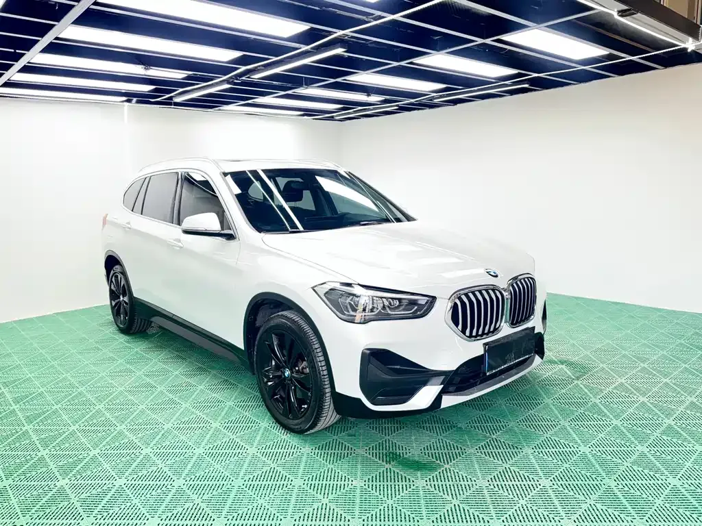 BMW X1 — фото 3