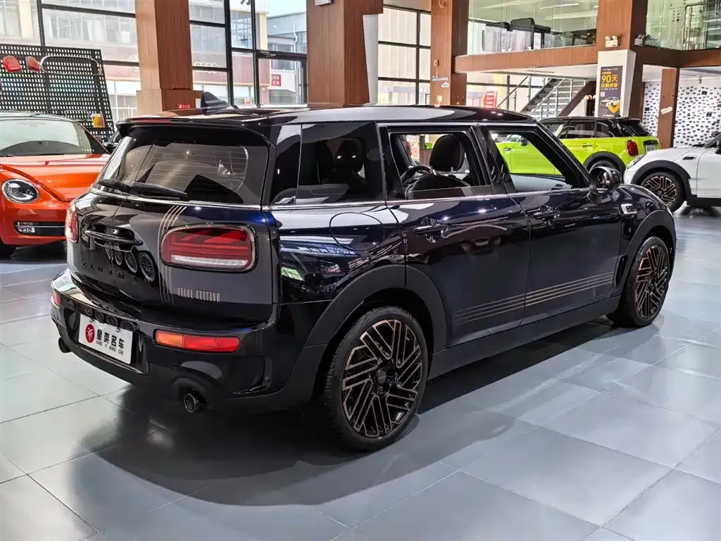 MINI Clubman — фото 6