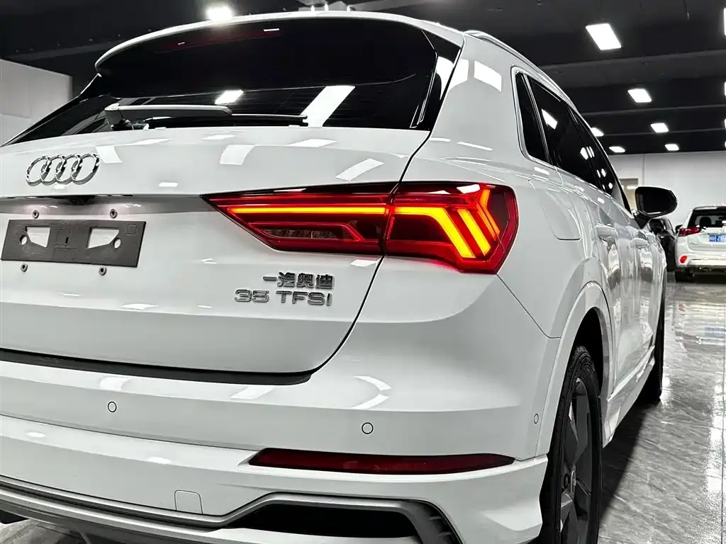 Audi Q3 2022 из CN, фото 10