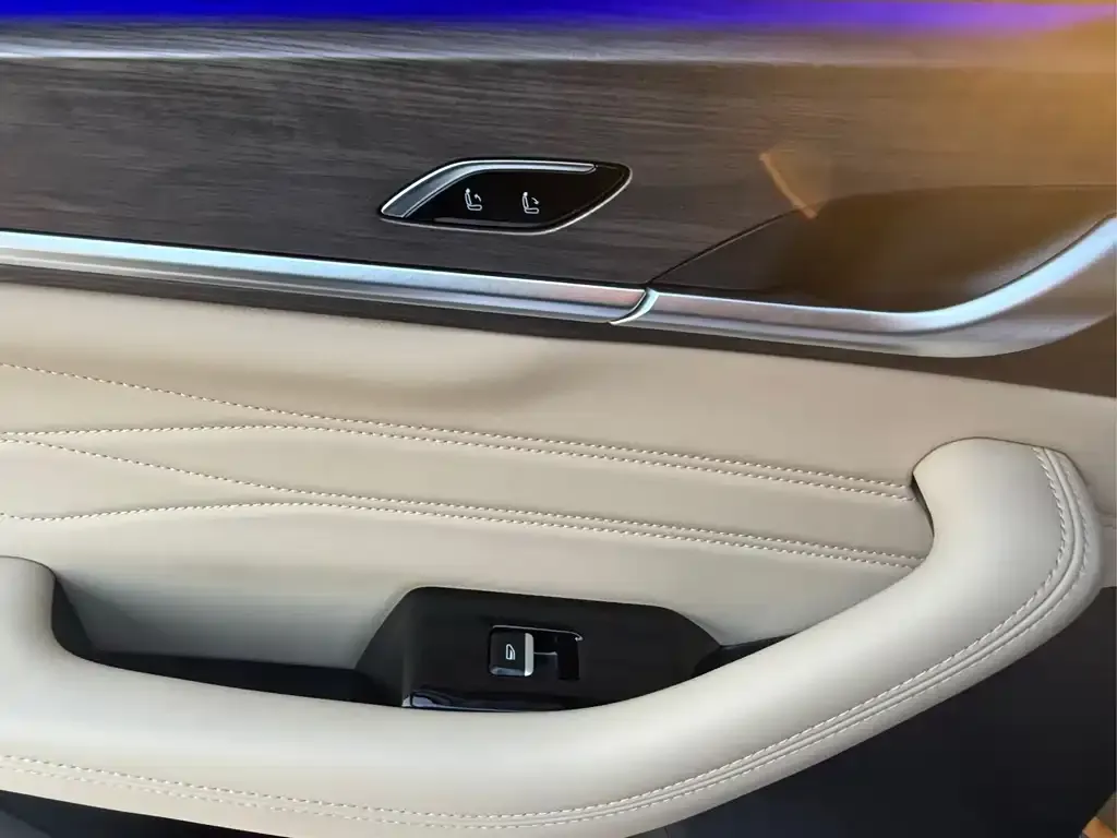 Geely Xingyue L 2025 из CN, фото 2