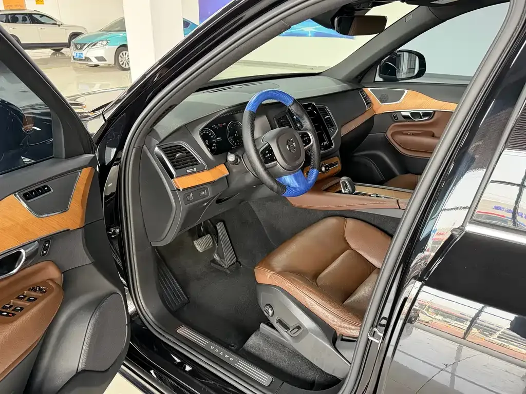 Volvo XC90 2021 из CN, фото 4