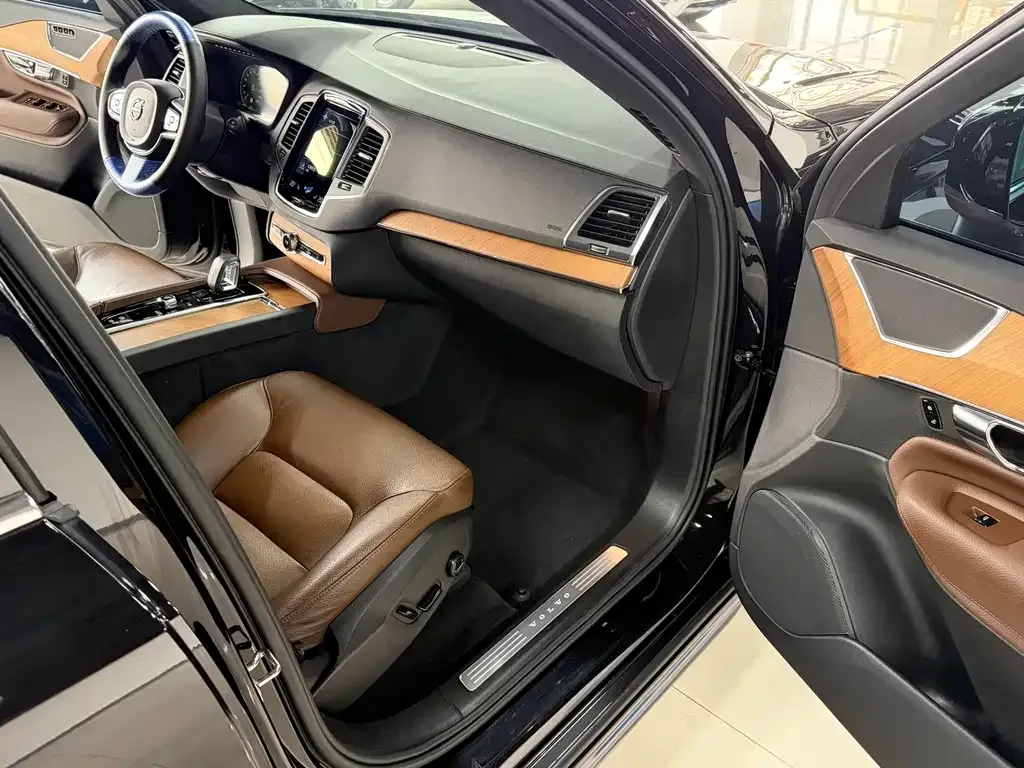 Volvo XC90 2021 из CN, фото 5