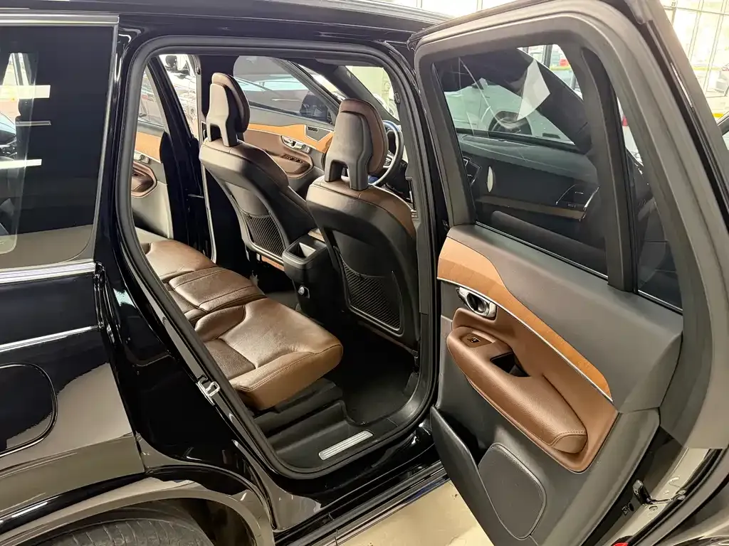 Volvo XC90 2021 из CN, фото 7