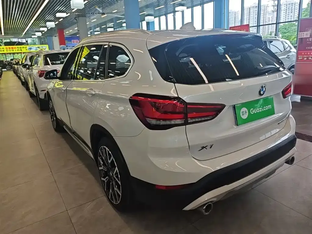 BMW X1 — фото 10
