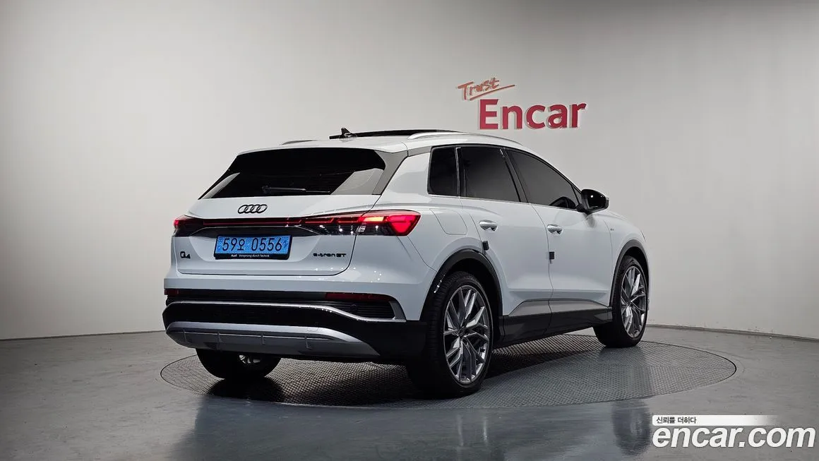 Audi Q4 e-tron 2025 из KR, фото 3