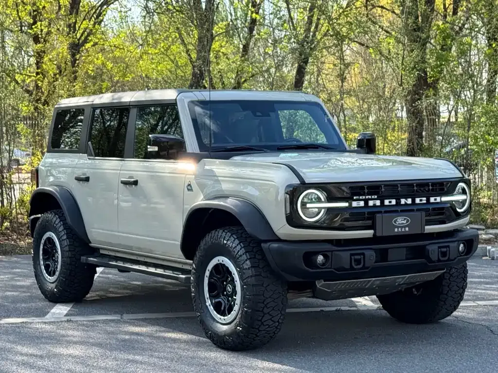 Ford Bronco — фото 9