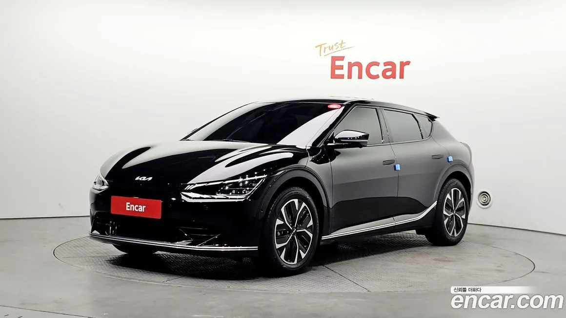 Kia EV6 — фото 1
