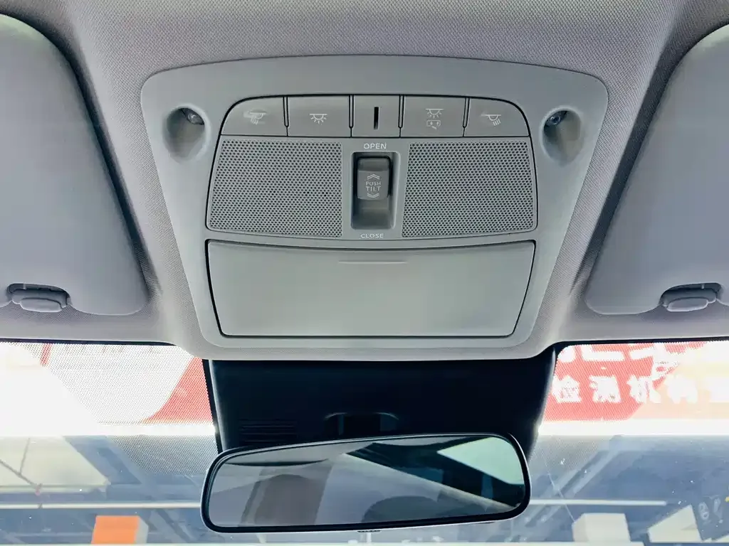 Nissan X-Trail — фото 10