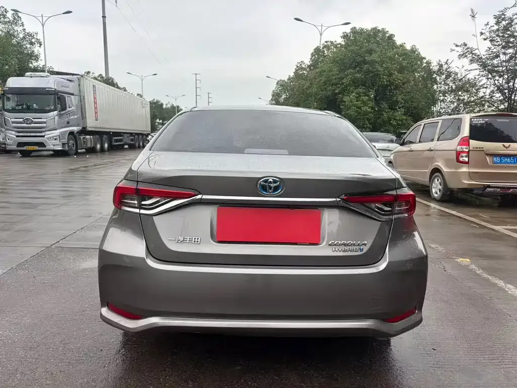 Toyota Corolla — фото 2