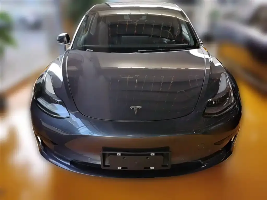 Tesla Model 3 — фото 4