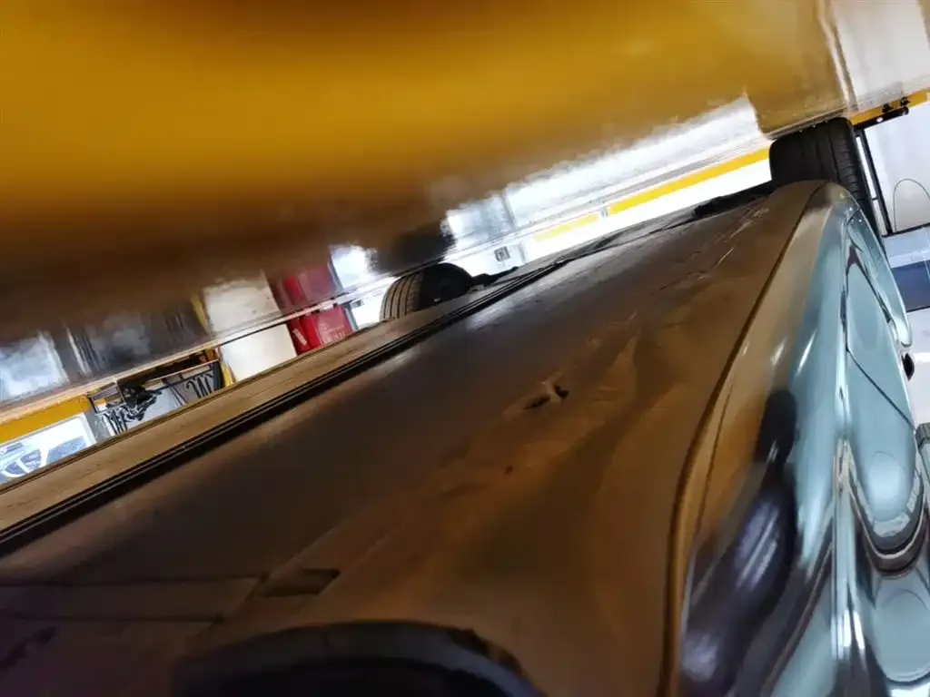 Tesla Model 3 — фото 10