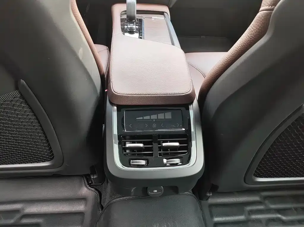 Volvo V90 2022 из CN, фото 7