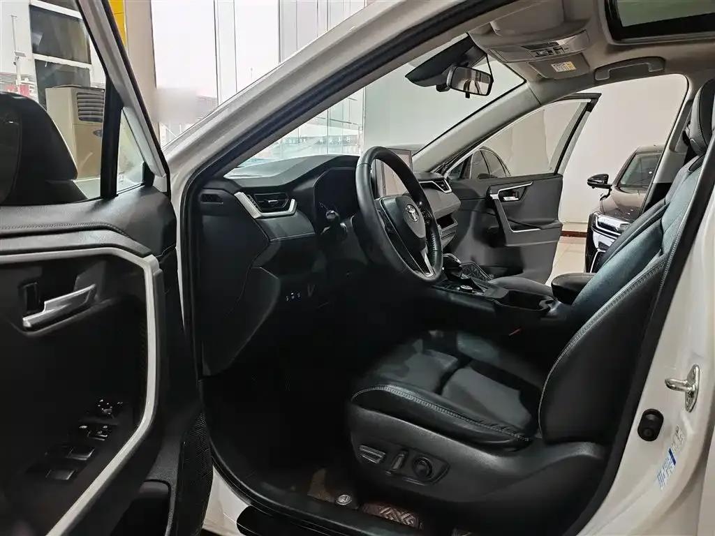 Toyota RAV4 Prime 2022 из CN, фото 3