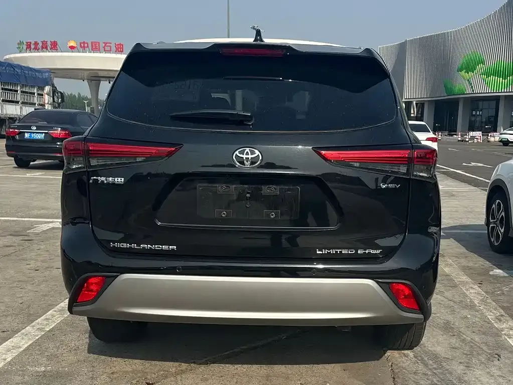 Toyota Highlander — фото 3