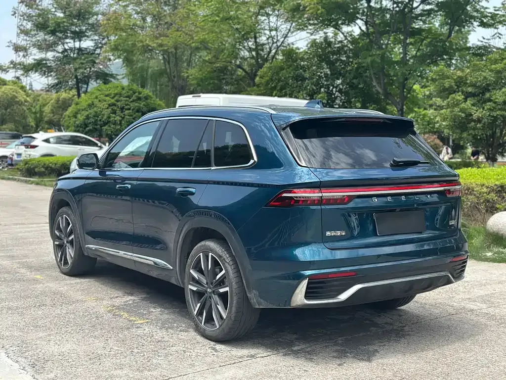 Geely Xingyue L — фото 9