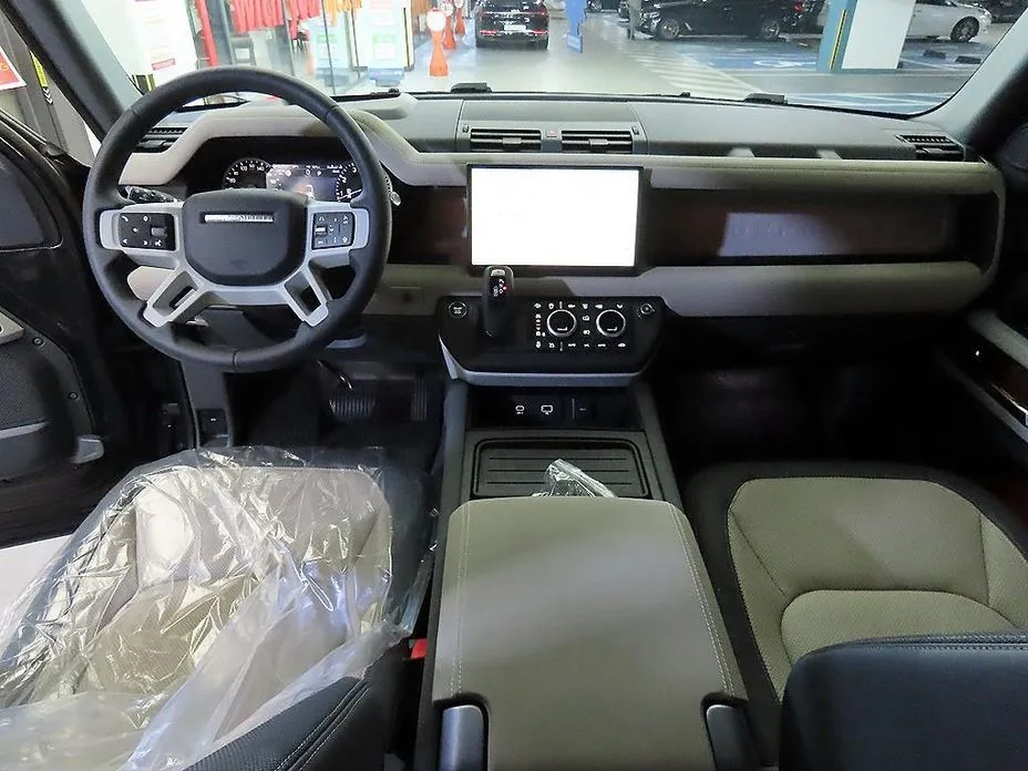 Land Rover Defender — фото 9