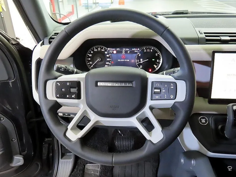 Land Rover Defender — фото 10