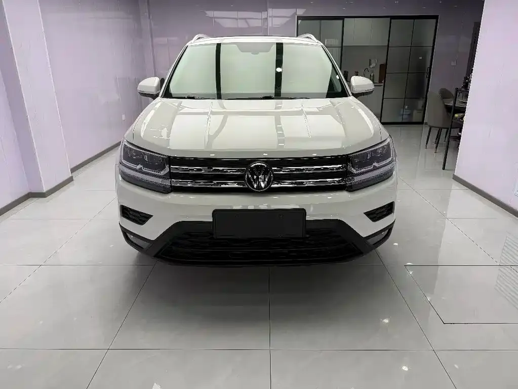 Volkswagen Tharu — фото 3
