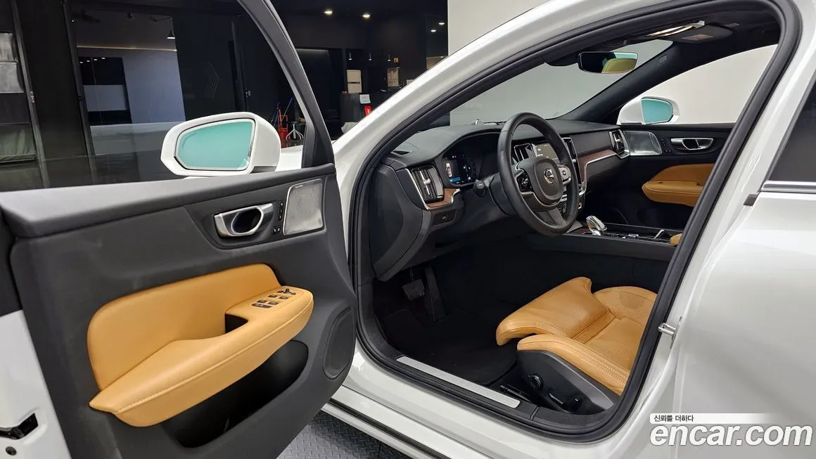Volvo S60 2024 из KR, фото 3