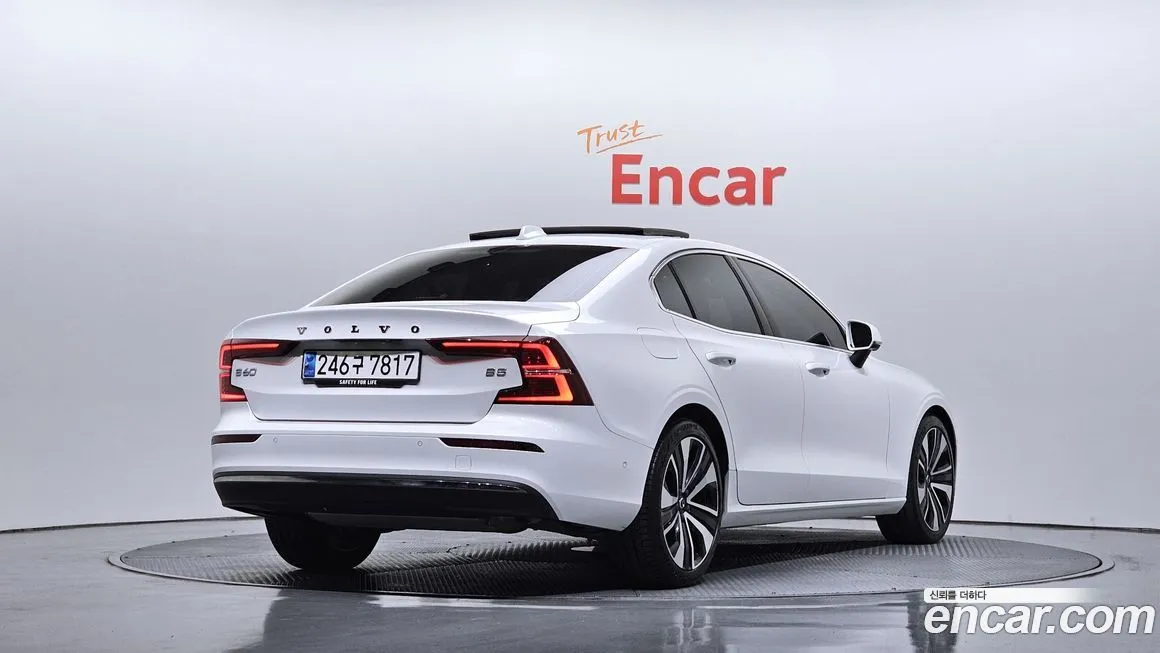 Volvo S60 2024 из KR, фото 9