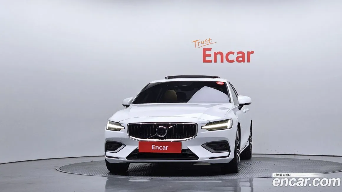 Volvo S60 2024 из KR, фото 2