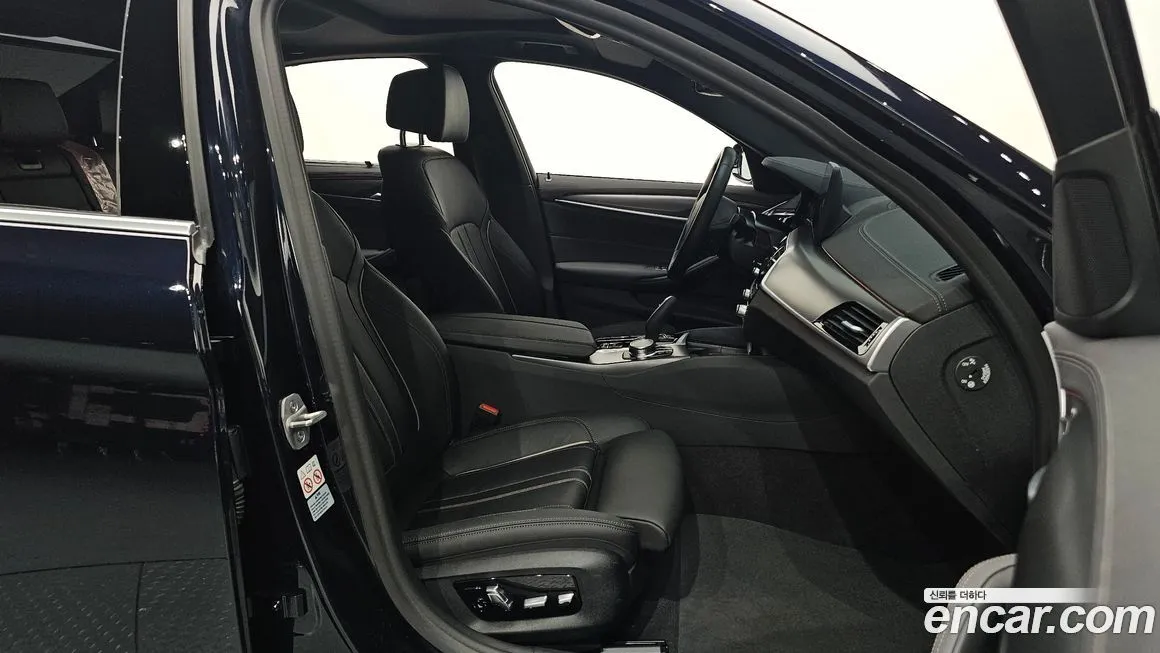 BMW 5-Series 2023 из KR, фото 5
