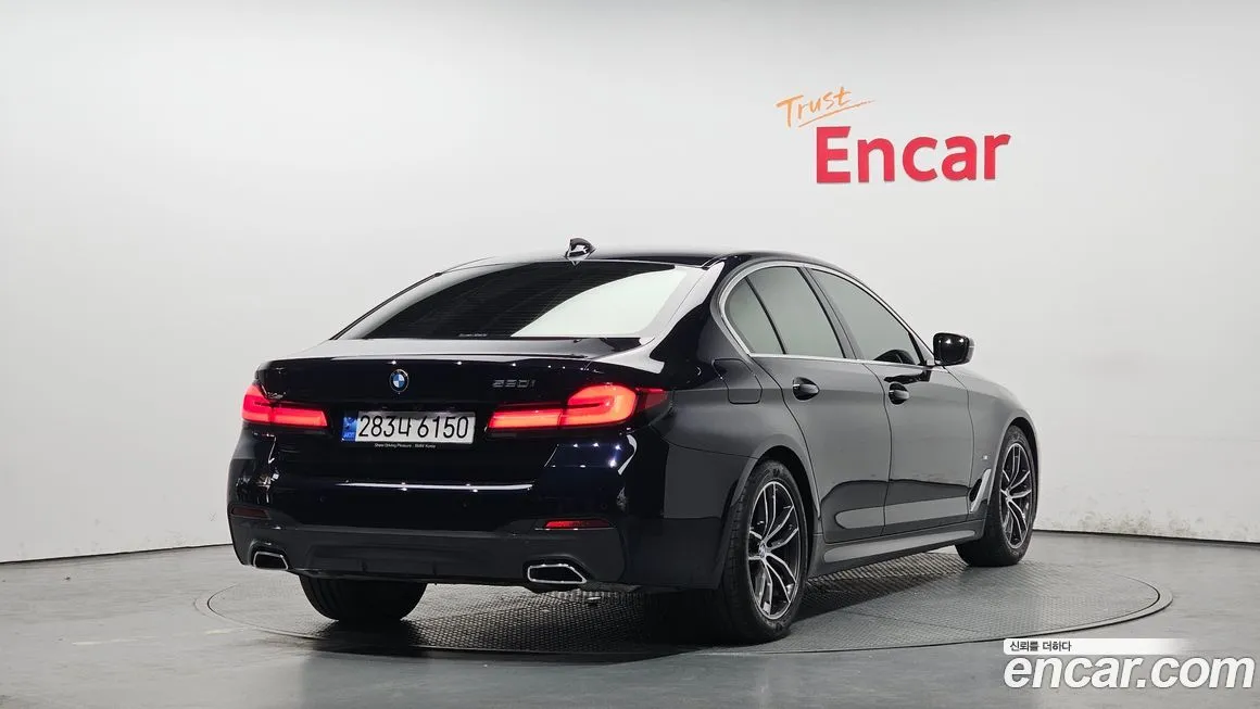 BMW 5-Series 2023 из KR, фото 10