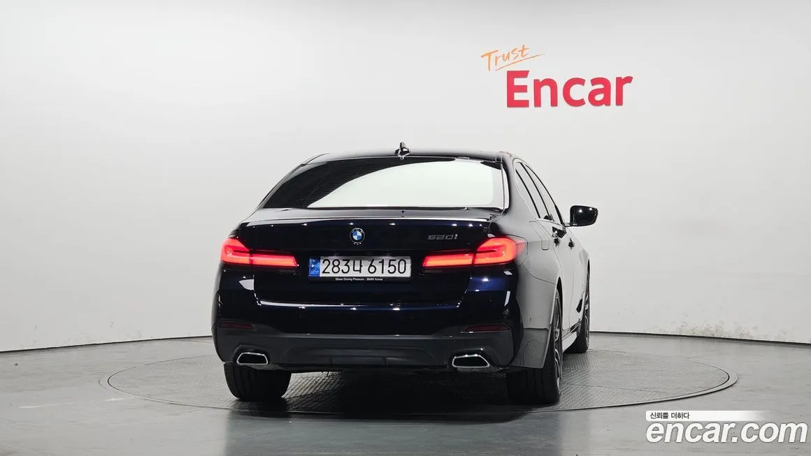 BMW 5-Series 2023 из KR, фото 2