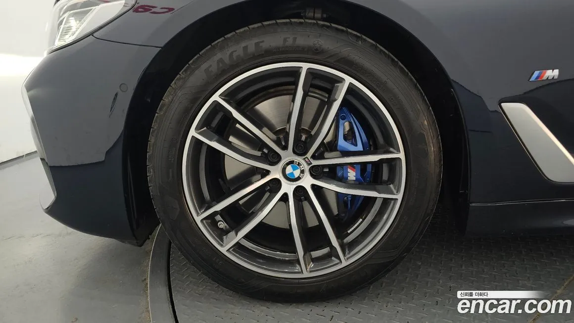 BMW 5-Series 2023 из KR, фото 8