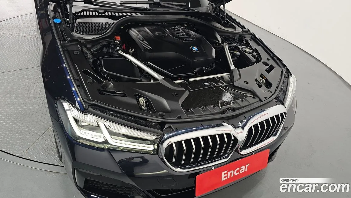 BMW 5-Series 2023 из KR, фото 9