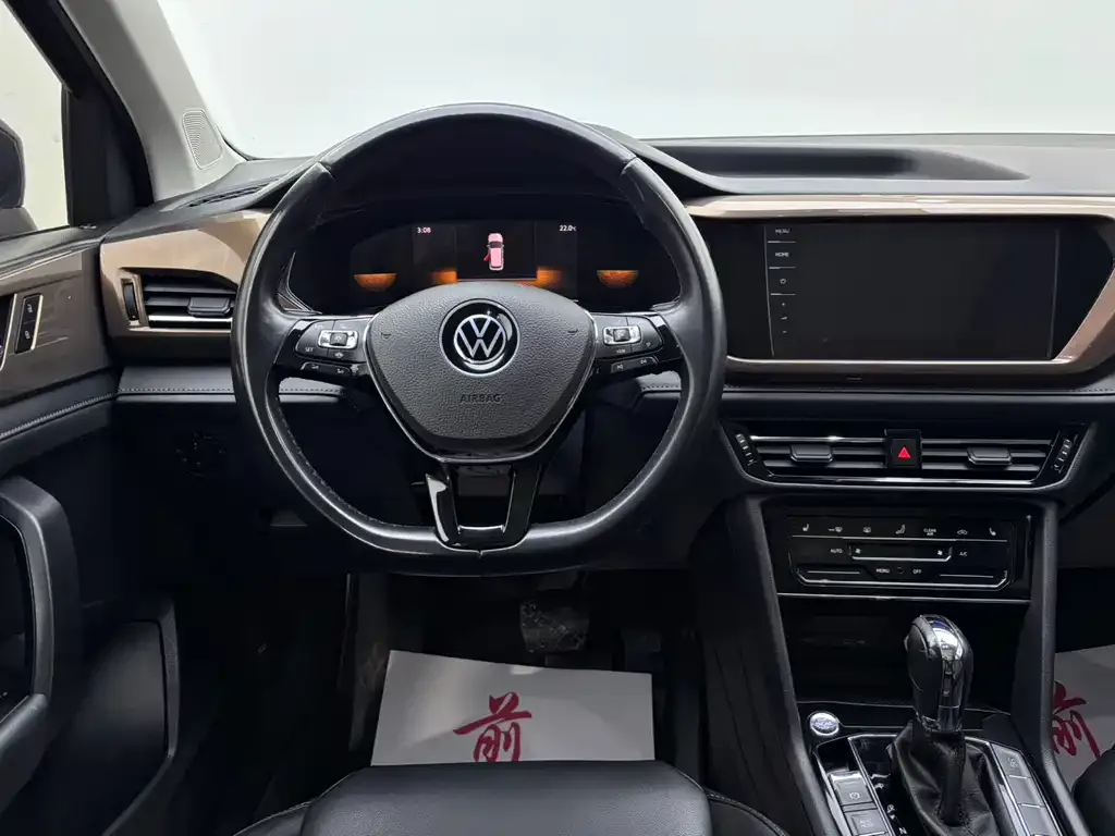Volkswagen Tharu — фото 9