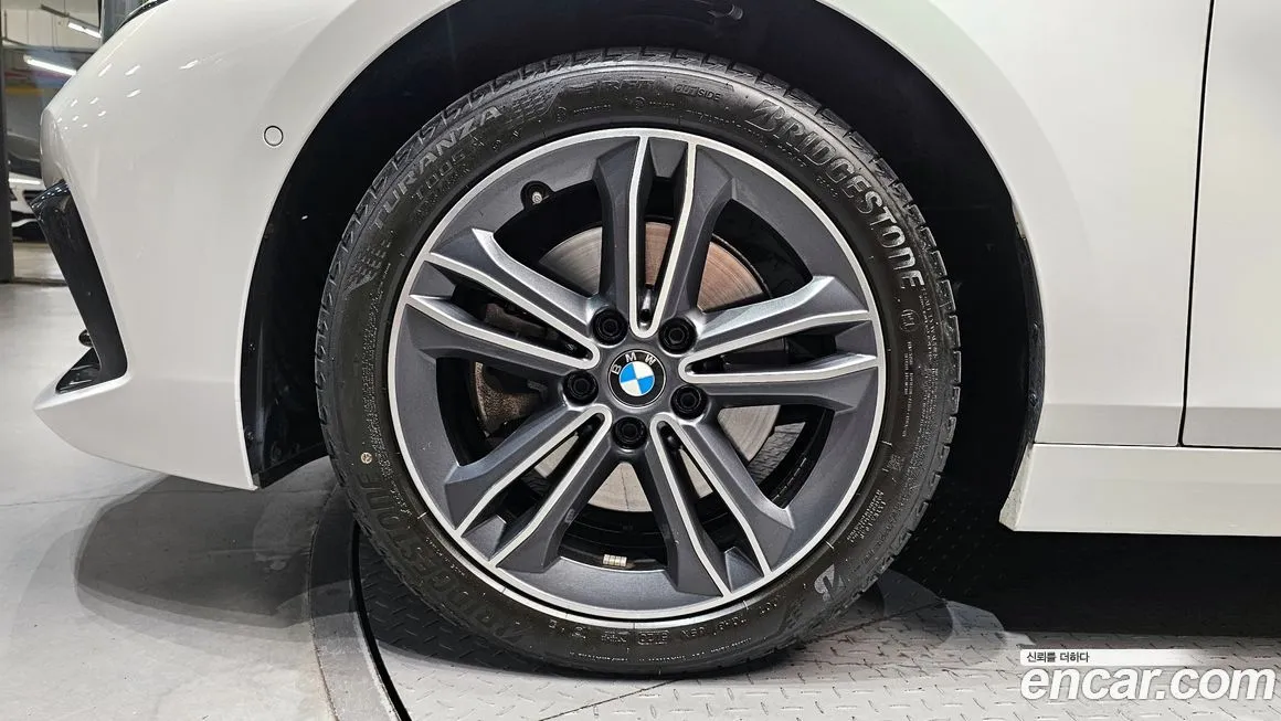 BMW 1-Series — фото 10