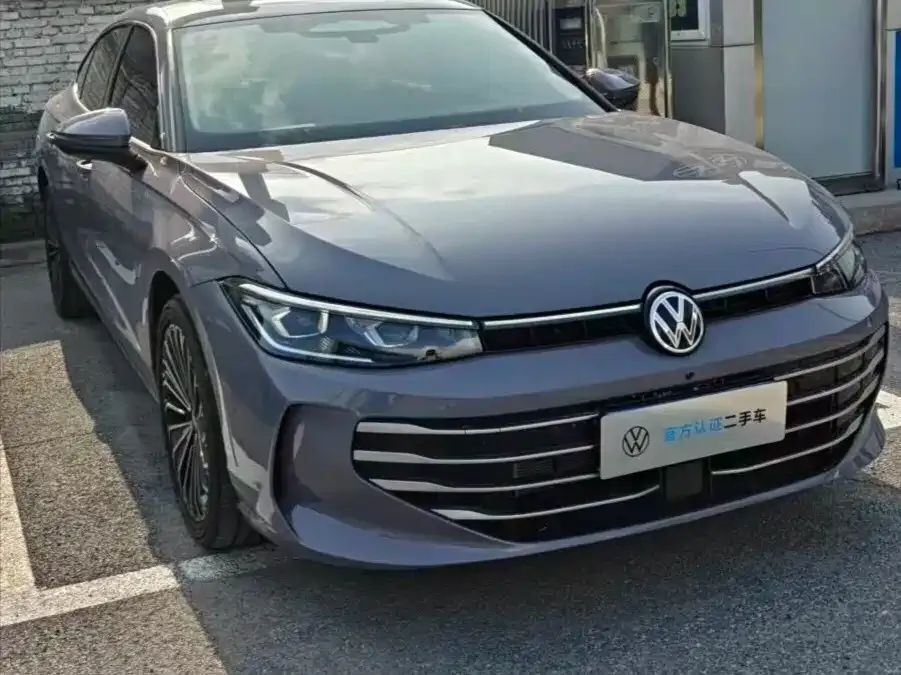 Volkswagen Passat — фото 1