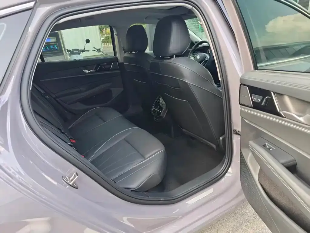Volkswagen Passat — фото 3